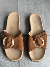 Gabor Ladies Flat Tan Suede Sandals / Sliders Size 8 / 41. Great Condition.