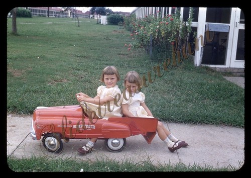 Twin girls pedal - girls, dump