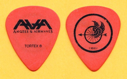 Angels airwaves tom delonge - &,
