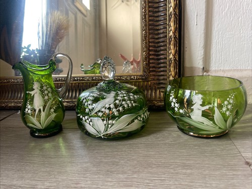 Vintage green glass trio mary - vintage,