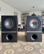 KEF Q300 2-Way Bass Reflex
