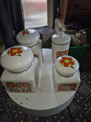 Taunton vale pottery - pottery, pots