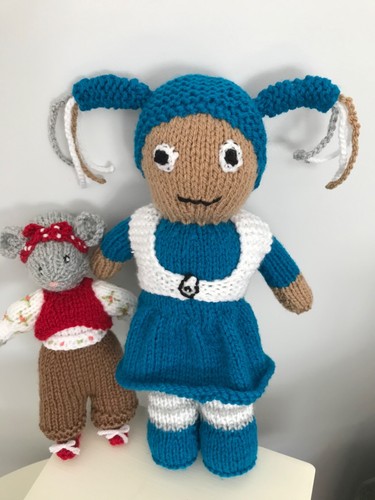 Cbeebies momobot hand knitted - cbeebies,
