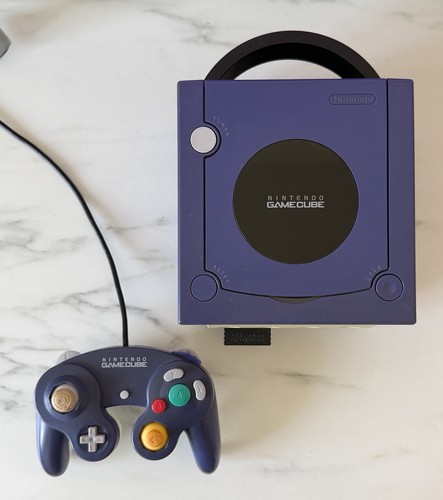 Nintendo gamecube console - nintendo,