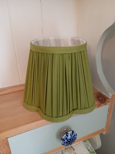 Olive green scalloped - green,