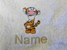 HOODED TOWEL embroidered with