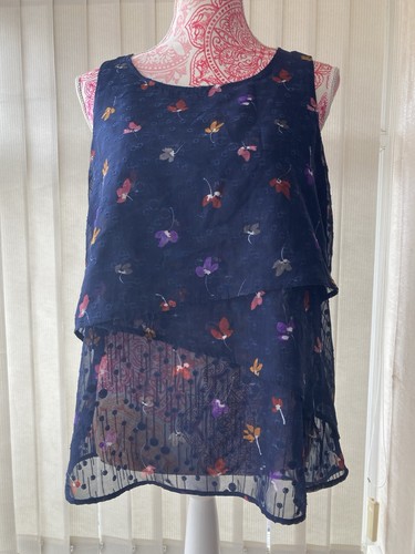 Stunning floaty top - top, john