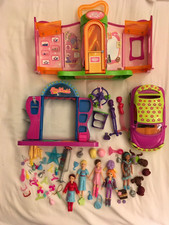 BUNDLE OF POLLY POCKET ITEMS