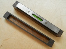 Engineering/Carpentry wooden cased spirit level solid steel. 20.5cm.