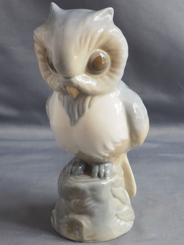 Porcelain owl requena - by, m.
