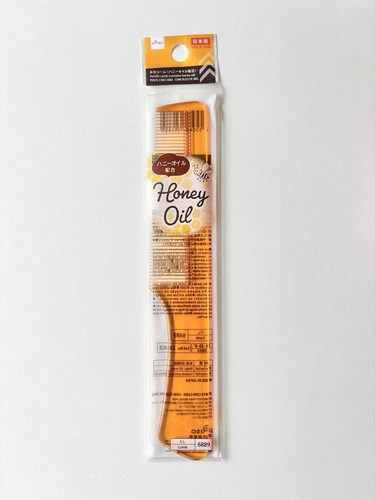 Daiso honey oil handle comb - oil,