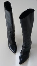 Stradivarius knee length Boots