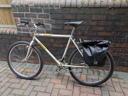 Muddy fox courier - fox, –