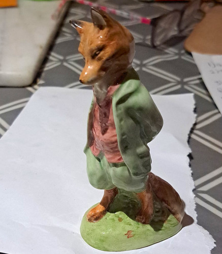 Royal albert foxy - royal, whiskered