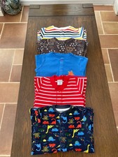 5 Babygrows 9-12 months (Tu/Primark/Polarn O. Pyret)