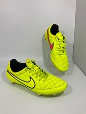 NIKE TIEMPO size 7 luminous
