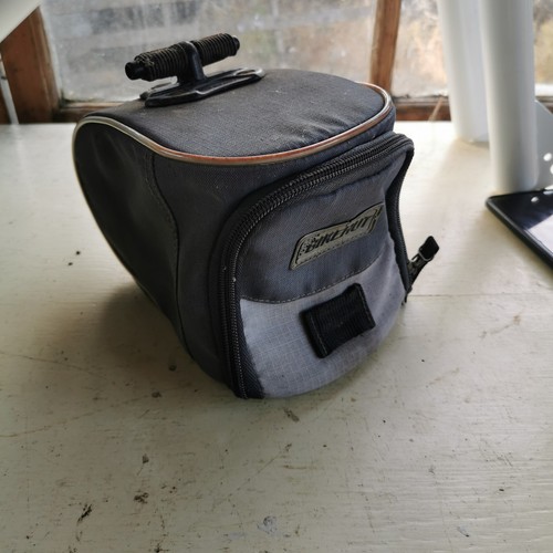 Bike hut rear saddle - rear,