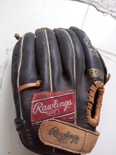 Lot baseball gloves rawlings - lot,