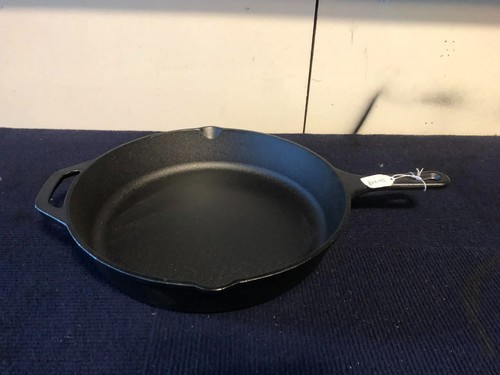Cast iron large deep - cast,