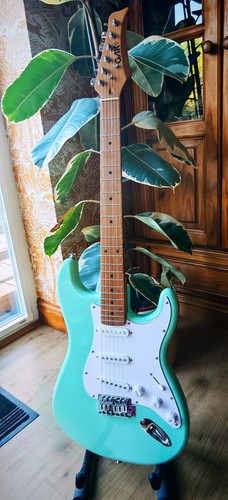 Gak string solid - gak, body