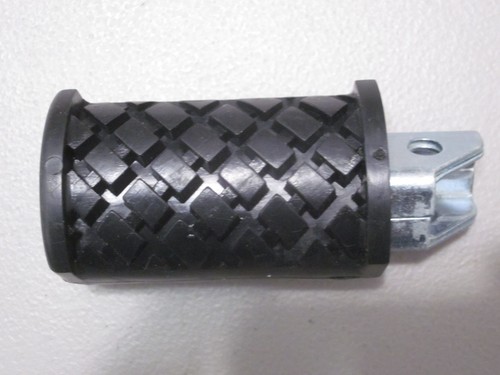 Suzuki oem 43560 25301 foot - oem,