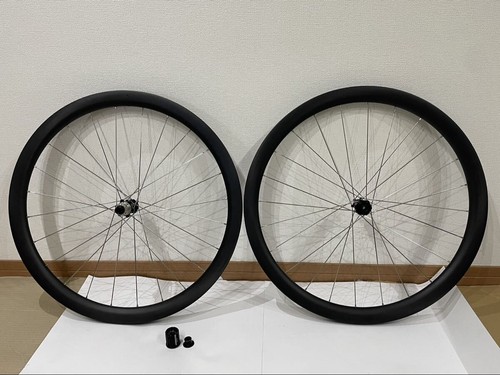 Carbon wheel disc brake rim