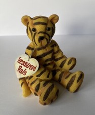 LOVELY 1999 TREASURED PALS TIMMY THE TIGER ORNAMENT FIGURE WITH HEART TAG