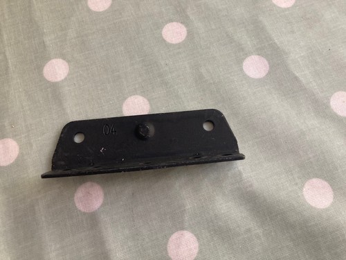 Thule metal bracket - 04,