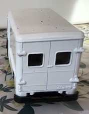 lion car 1:50 scale white