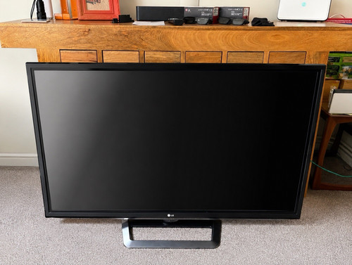Full 3d smart tv - lg, 50”