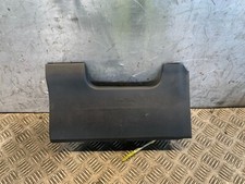 TOYOTA AURIS ESTATE KNEE AIR