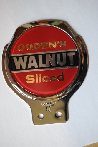 Ogdens walnut sliced car - sliced, badge