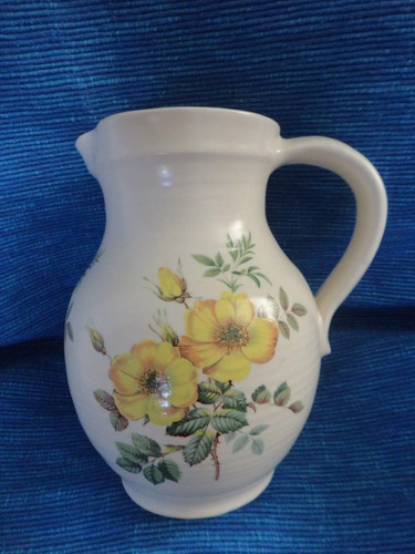 Prinknash creamware large - , jug