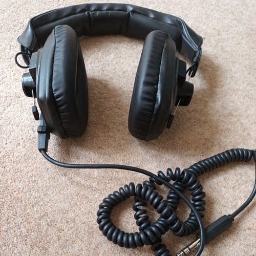 Beyerdynamic dt100 headphones - beyerdynamic,