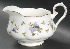 Royal Albert Lilac Lane  Gravy