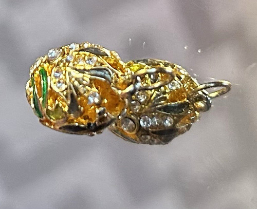Vtg gold tone enamel - gold, egg