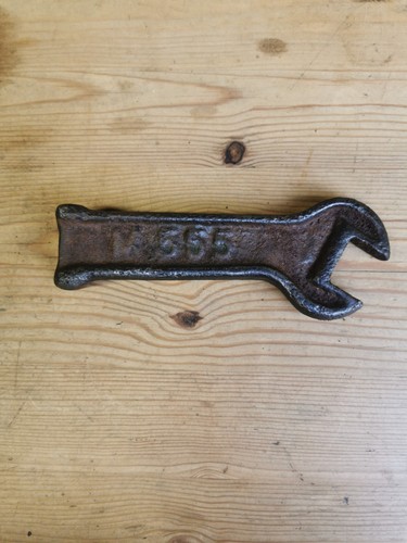 Massey harris spanner m555 - harris,