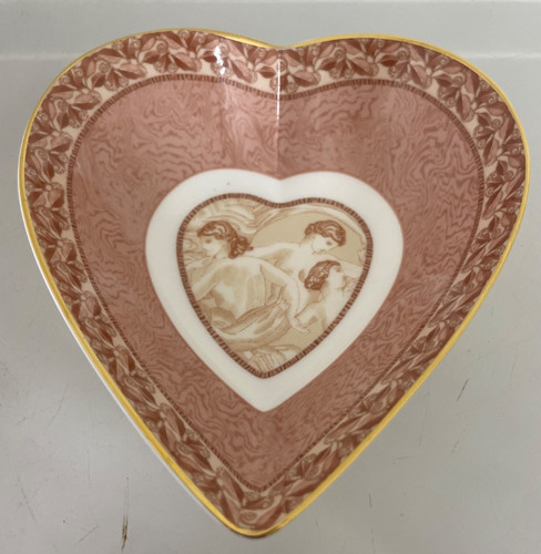 Wedgwood venus bone - bone, china