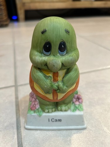 Vintage russ berrie statue - vintage, russ-berrie
