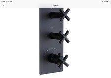 Noir Triple Concealed Vertical