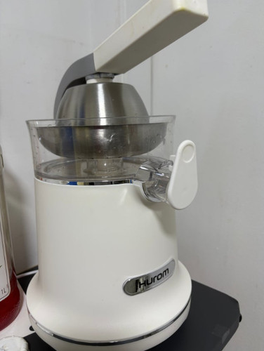 Hurom fully automatic squeezer - fully,