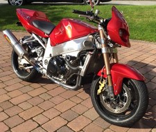 Motorcycle - Suzuki GSX R1000 K2 (2002) street fighter