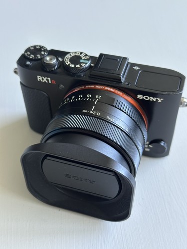 Sony dsc rx1r 24mp full - dsc-rx1r, frame