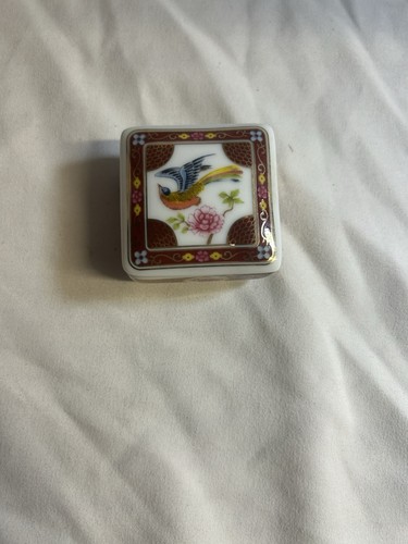 Del prado small white square - del,