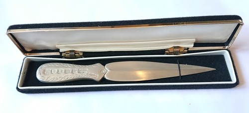 Williams pewter dagger - e,