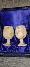 Vintage Onyx Wine Glasses Set