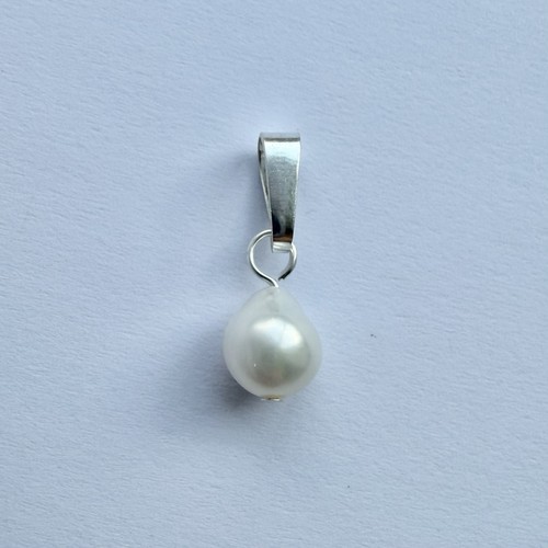 Small baroque raindrop pearl - small,