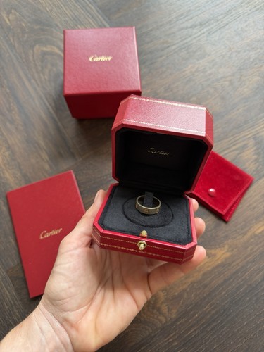 Cartier love ring 18kt - cartier,