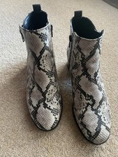 Clarks Snakeskin Boots Size 4D Unworn