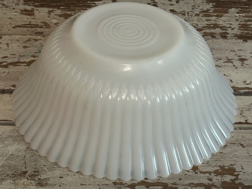 Vintage petal ware white - vintage,